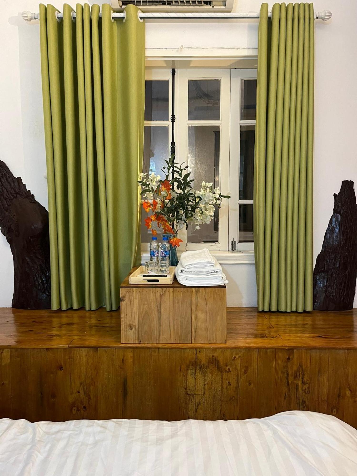 Khách sạn Zoomhome Ho Tay