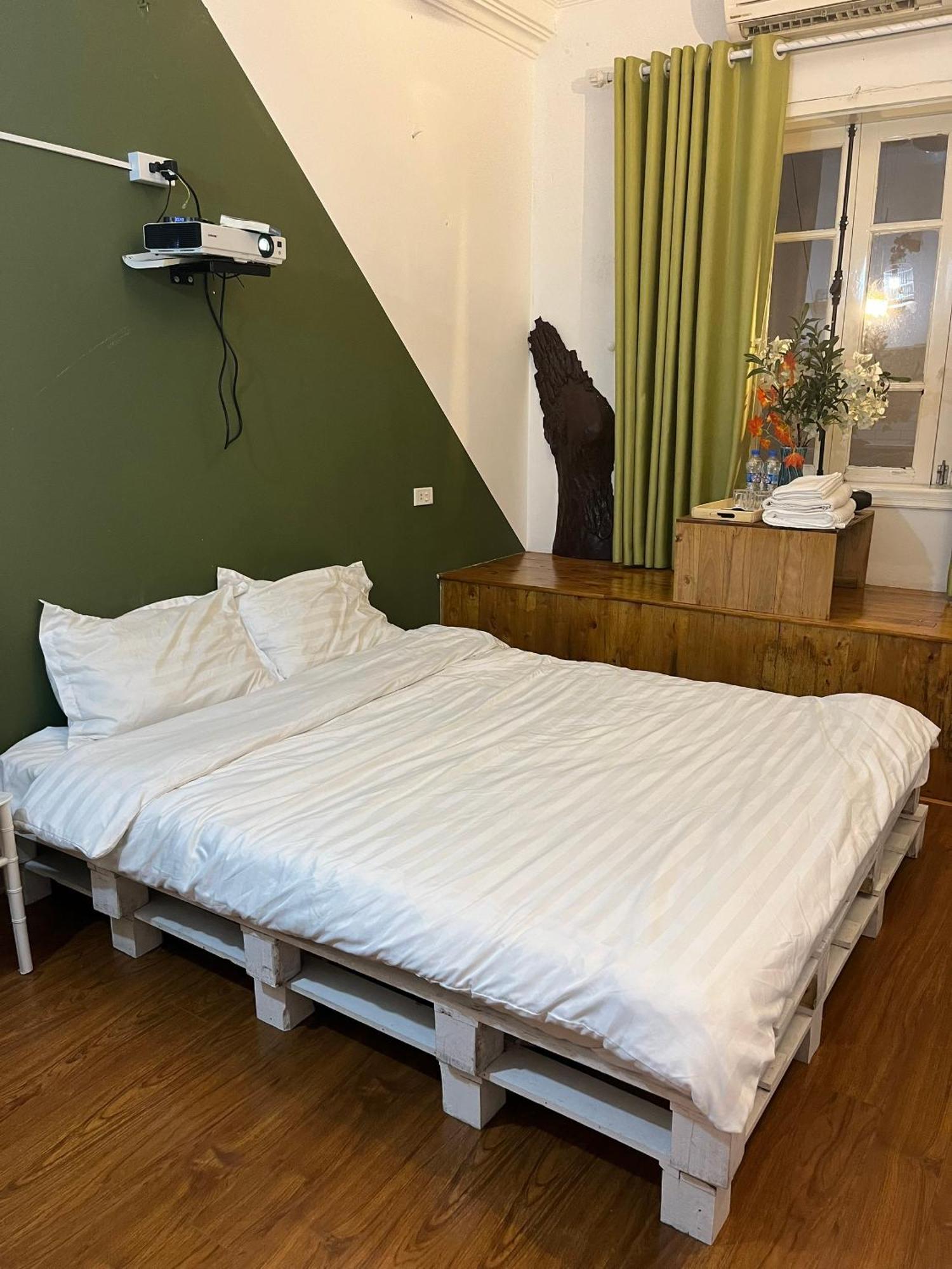 Khách sạn Zoomhome Ho Tay Hà Nội